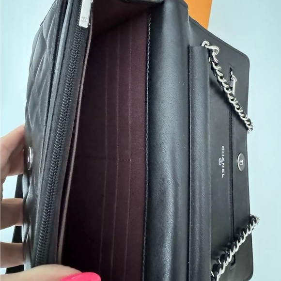 Authentic Chanel Wallet on Chain Quilted Caviar Shoulder Black Silver - Picture 5 of 10